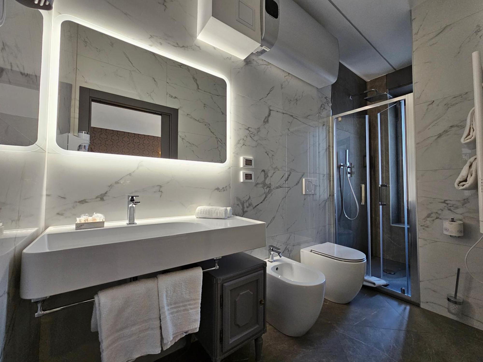 Dorolea Rooms Torino Centro エクステリア 写真